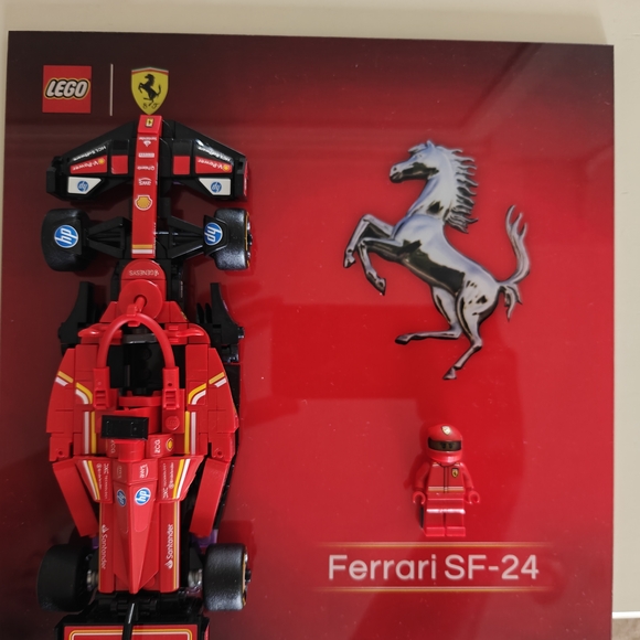 Ferrari SF-24 Model Display - Picture 13 of 13